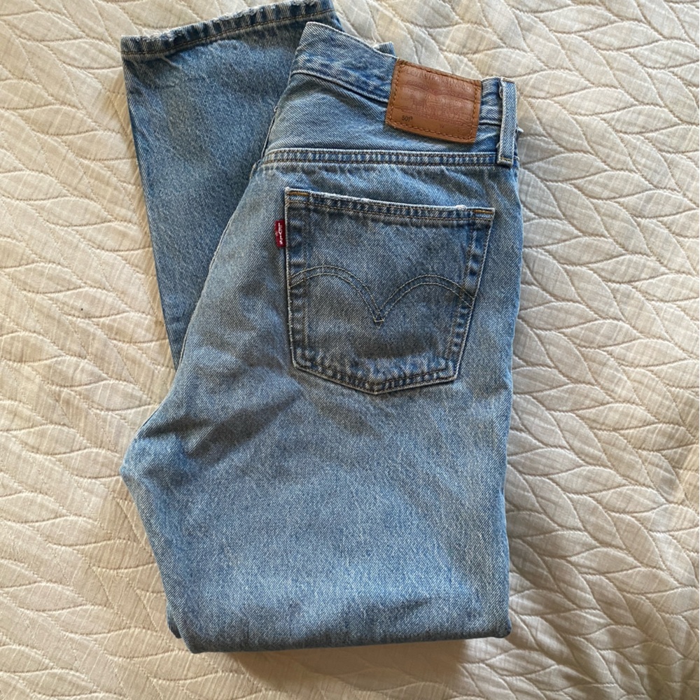 Levi’s 501 distressed crop jeans